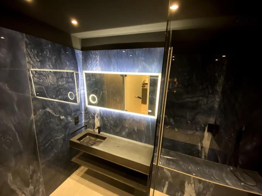 Design Apartment In The Centre Of Viena Exterior foto